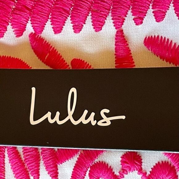 Lulu’s White Pink Embroidered Shirt Sleeve Shift Dress Size‎ Small NWT - Picture 6 of 9